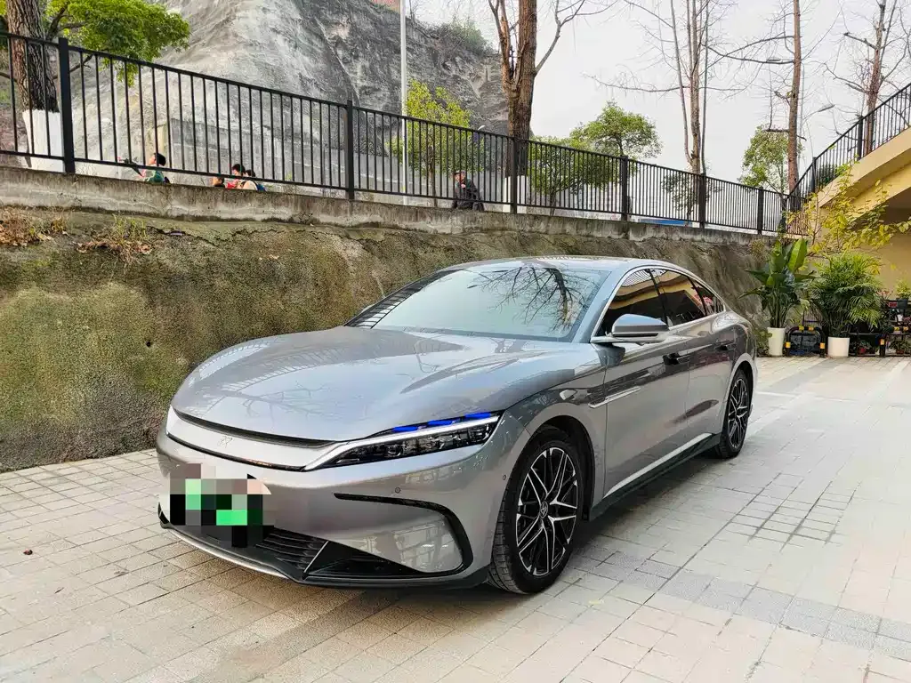 BYD Han — фото 1