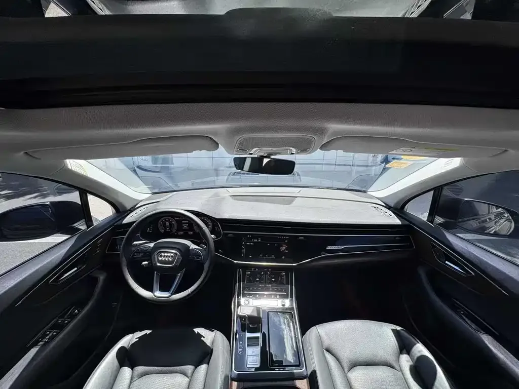 Audi Q7 — фото 3