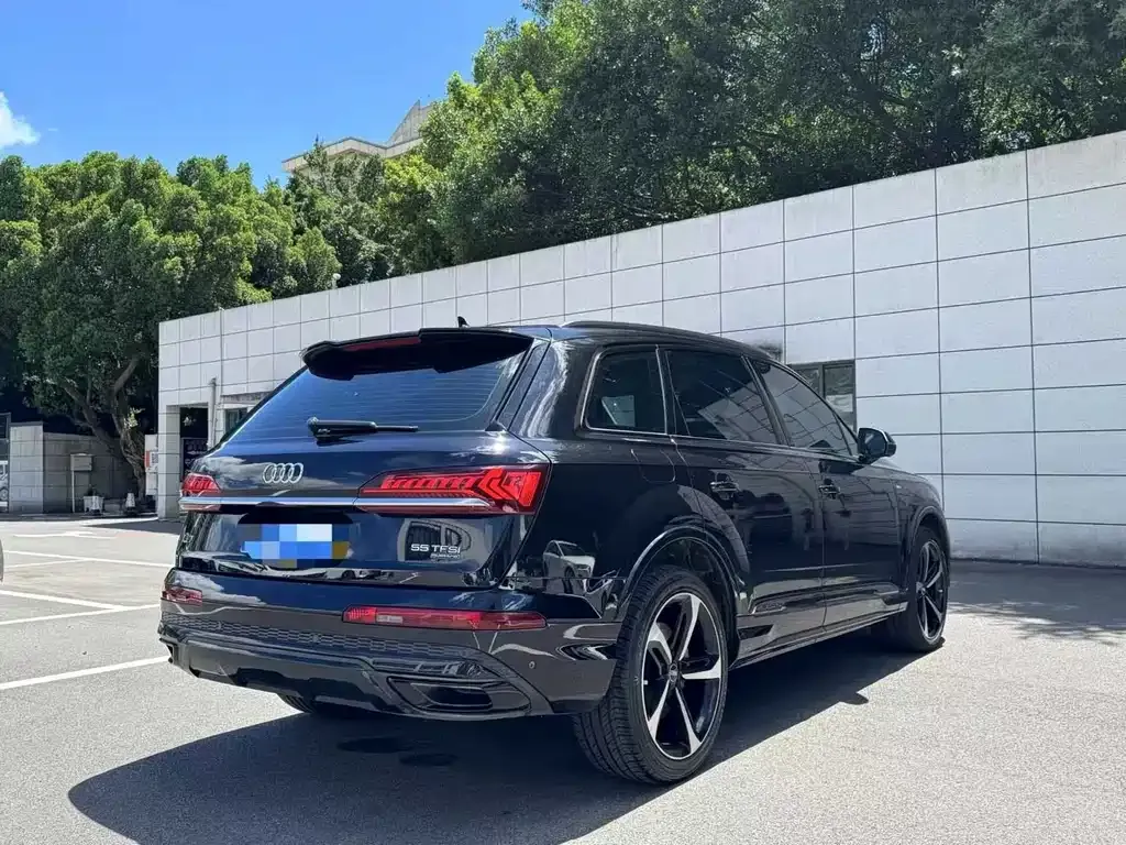 Audi Q7 — фото 5
