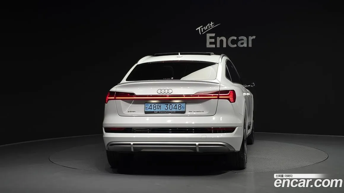 Audi e-tron 2021 из KR, фото 3