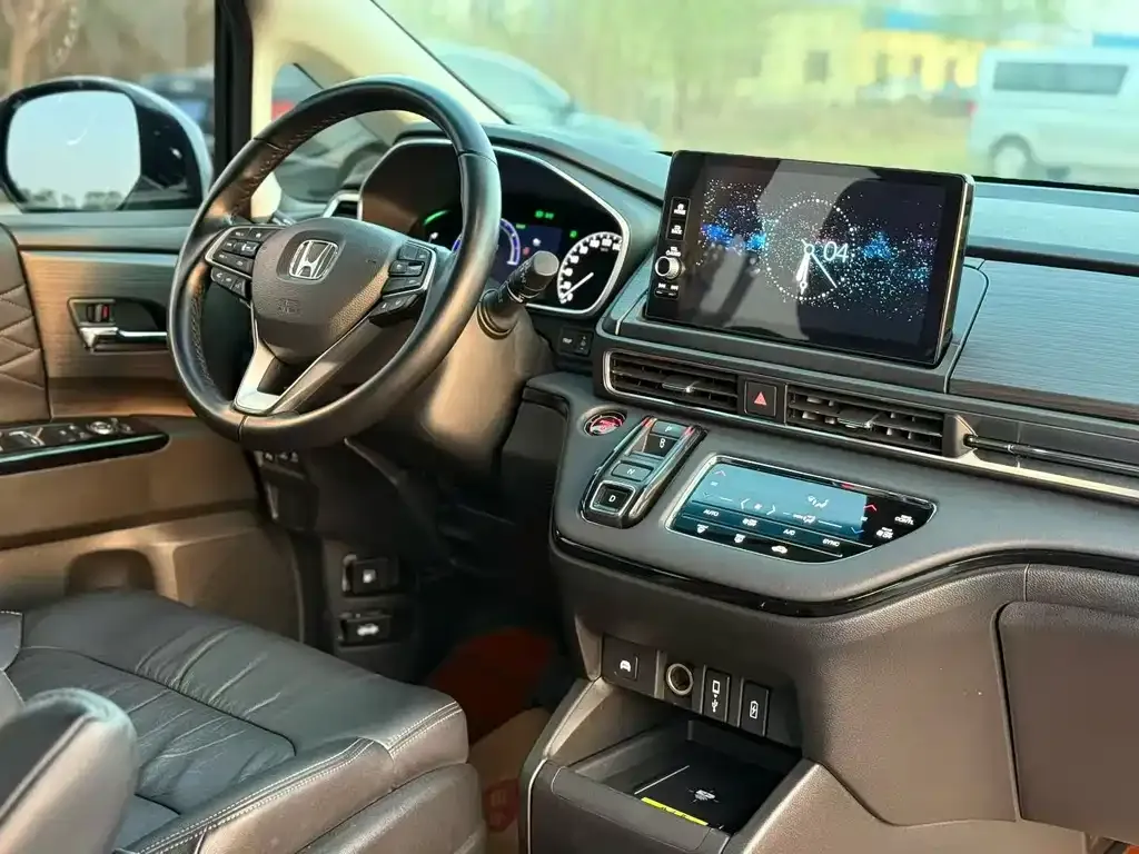 Honda Elysion 2024 из CN, фото 9