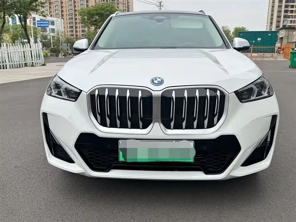 BMW iX1 2025 из CN, фото 9