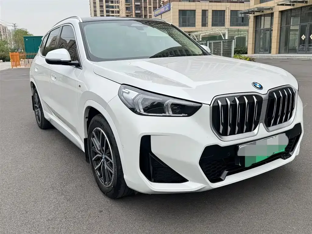 BMW iX1 2025 из CN, фото 4