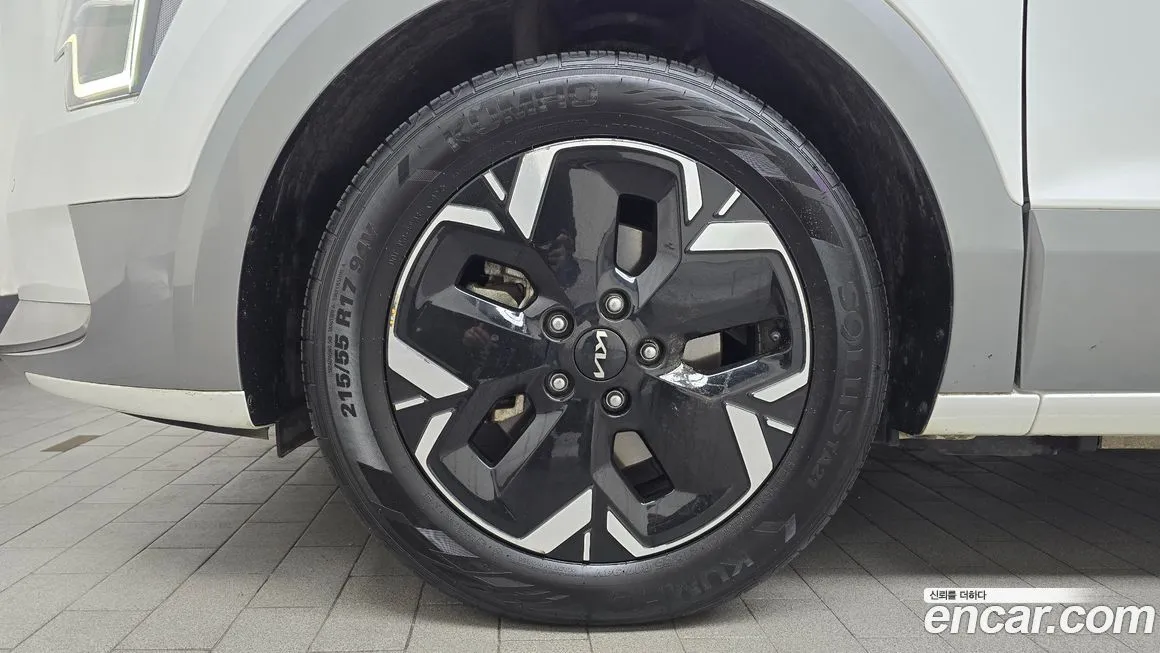 Kia Niro — фото 10
