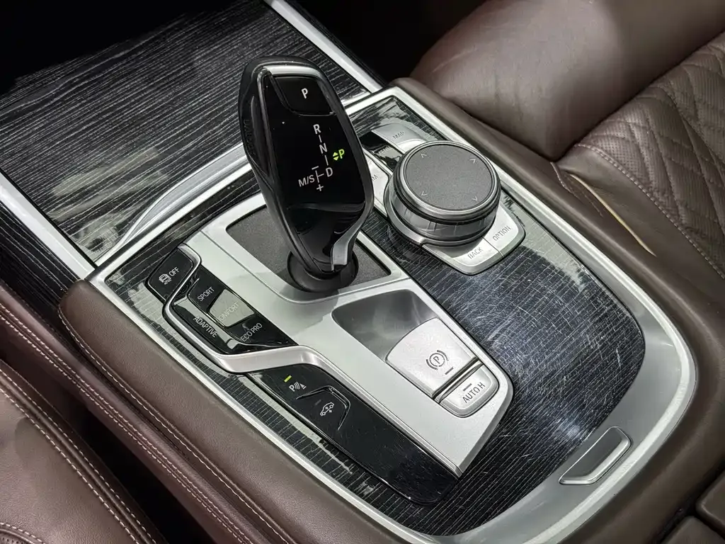 BMW 7 Series 2021 из CN, фото 10