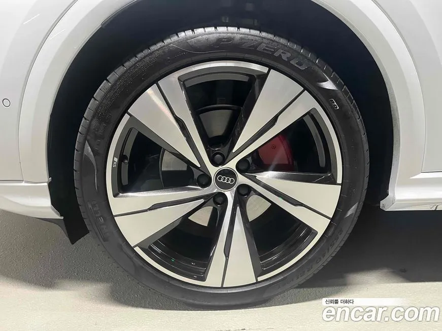 Audi Q5 2025 из KR, фото 8