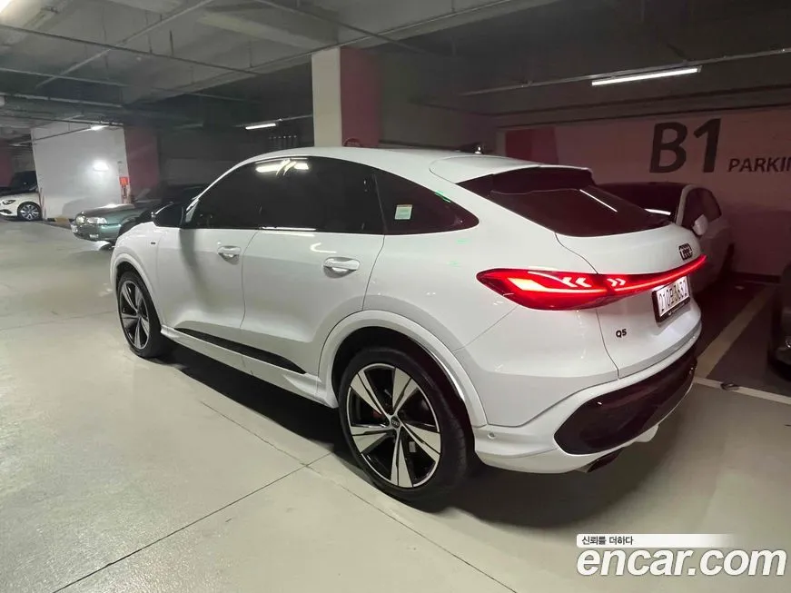 Audi Q5 2025 из KR, фото 6