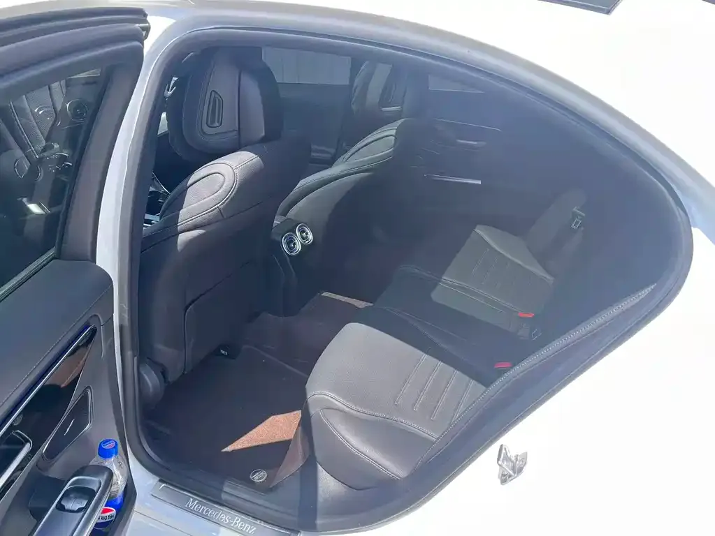 Mercedes-Benz C-Class 2024 из CN, фото 2