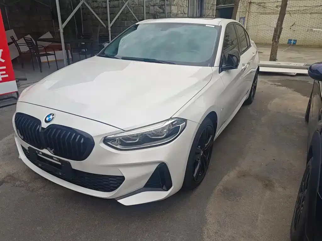 BMW 1 Series — фото 1