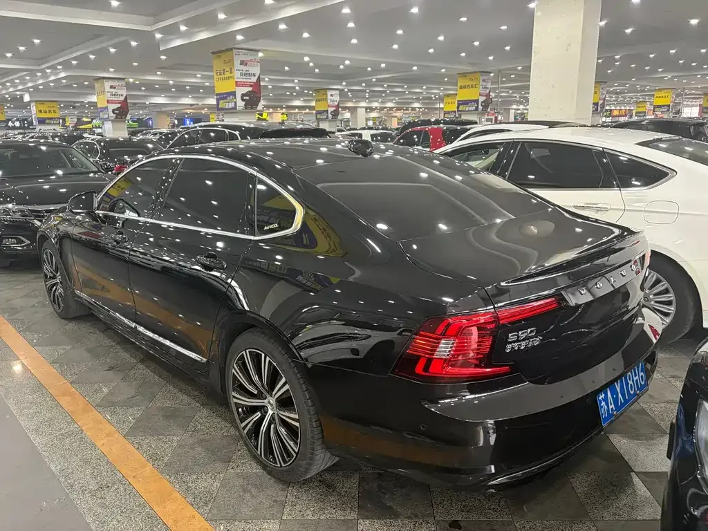 Volvo S90 — фото 9