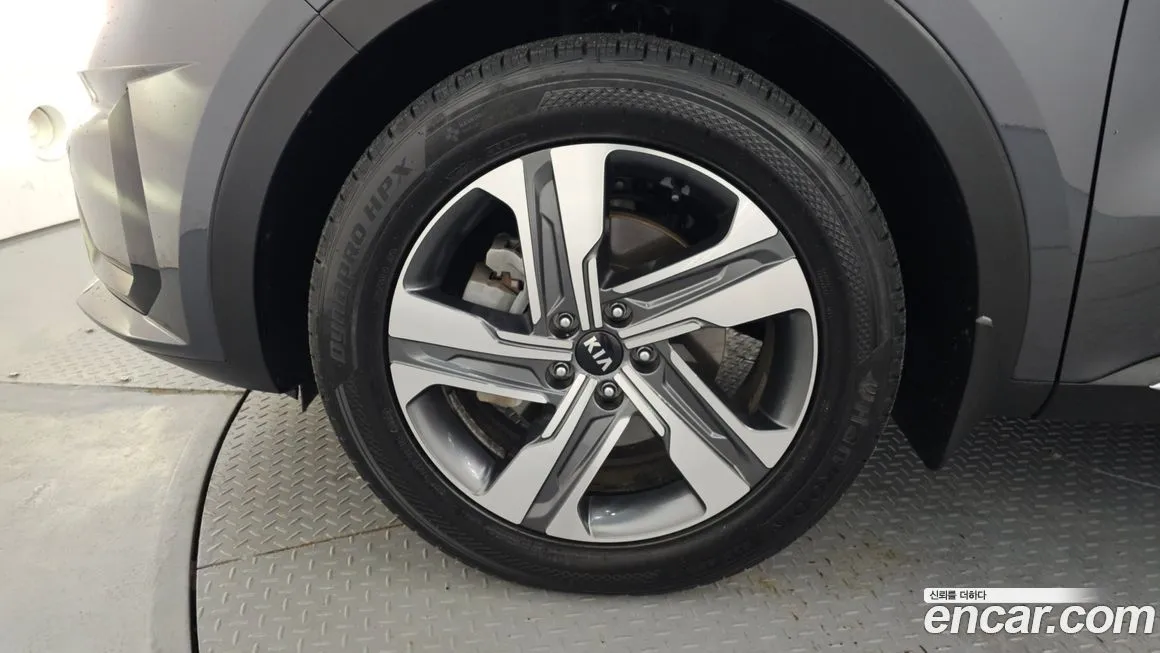 Kia Sorento — фото 10