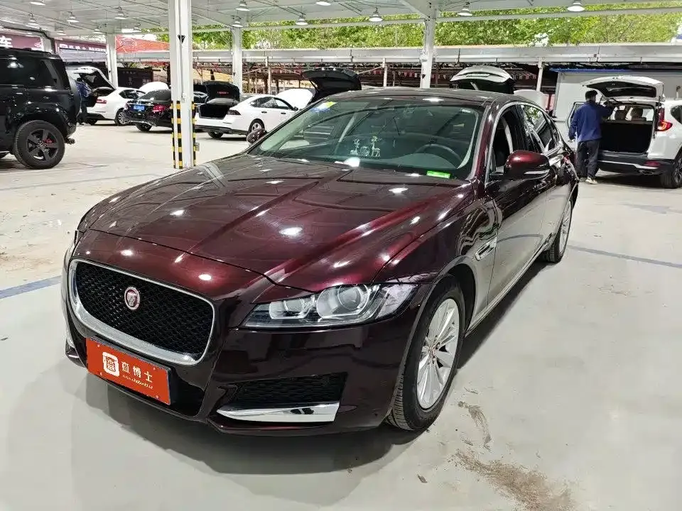 Jaguar XFL — фото 1