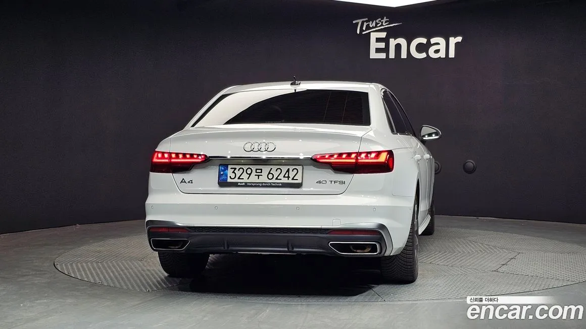 Audi A4 — фото 4