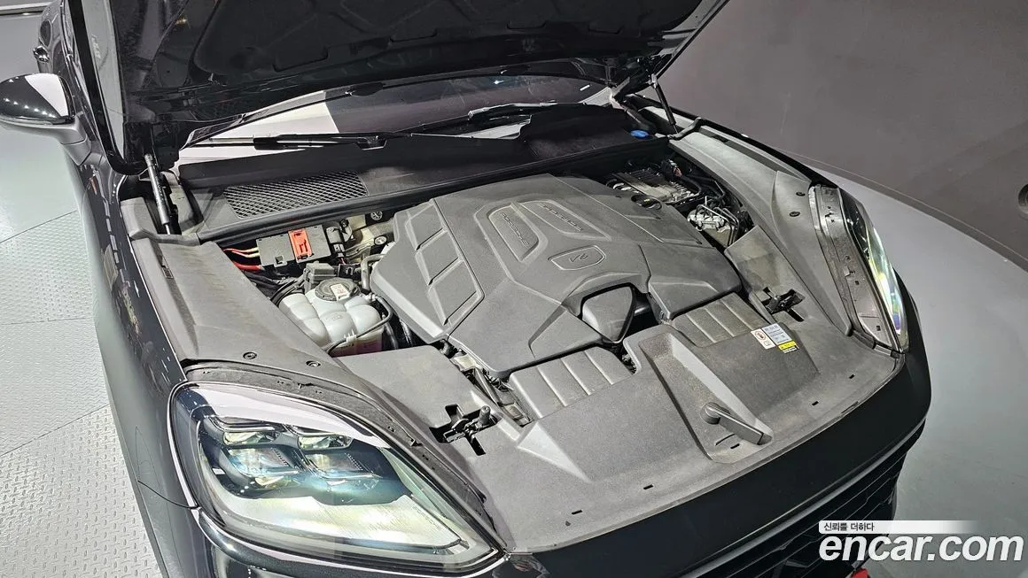 Porsche Cayenne 2024 из KR, фото 8