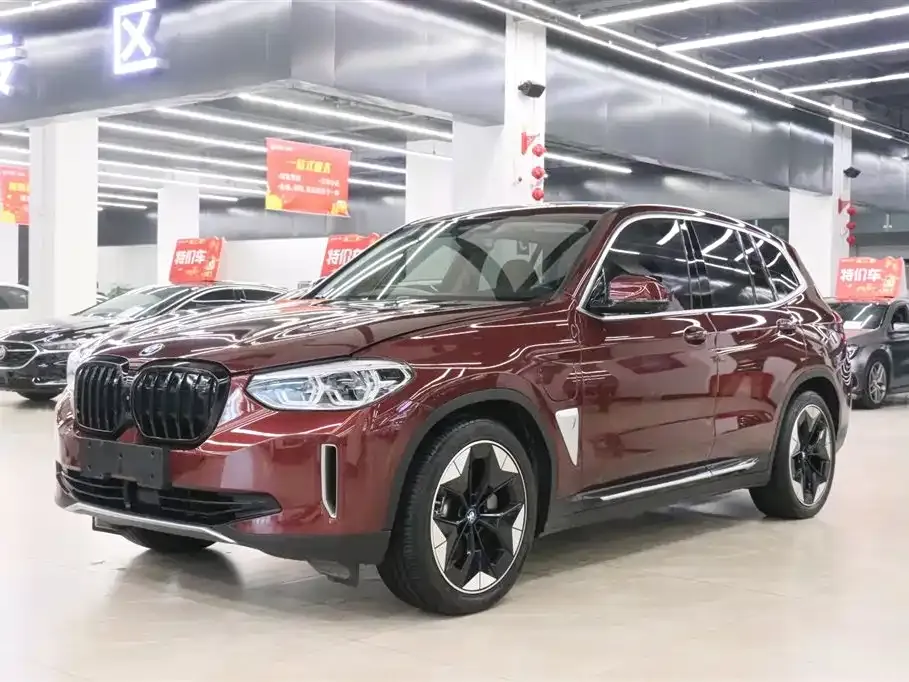 BMW iX3 — фото 1