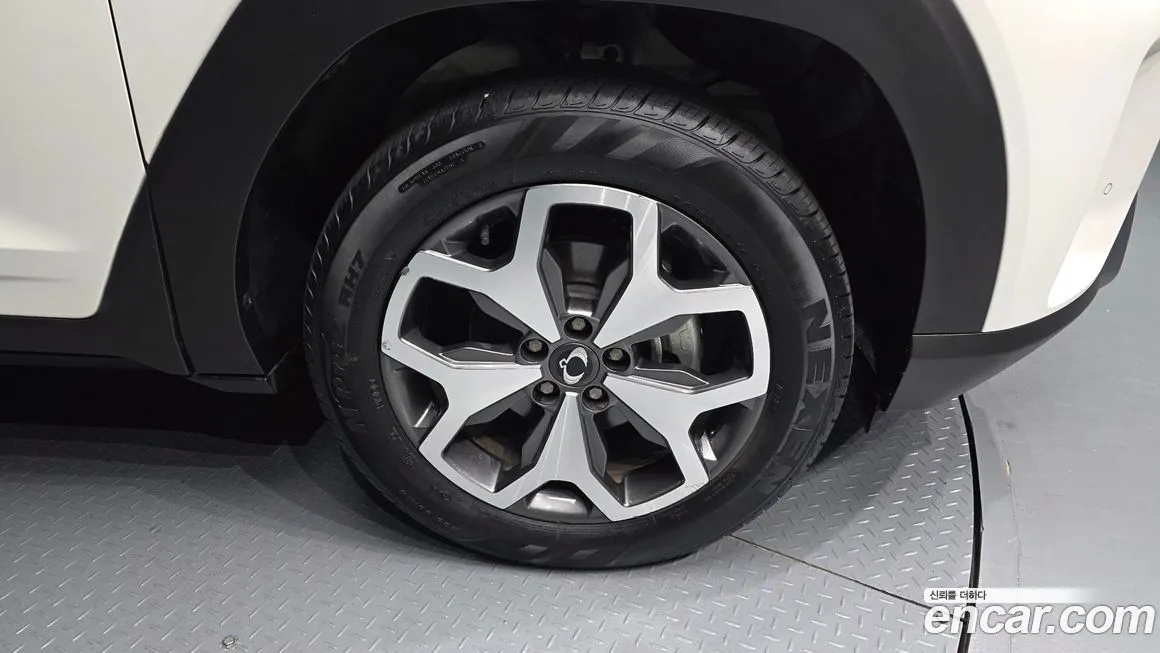 KG Mobility (Ssangyong) Torres — фото 4