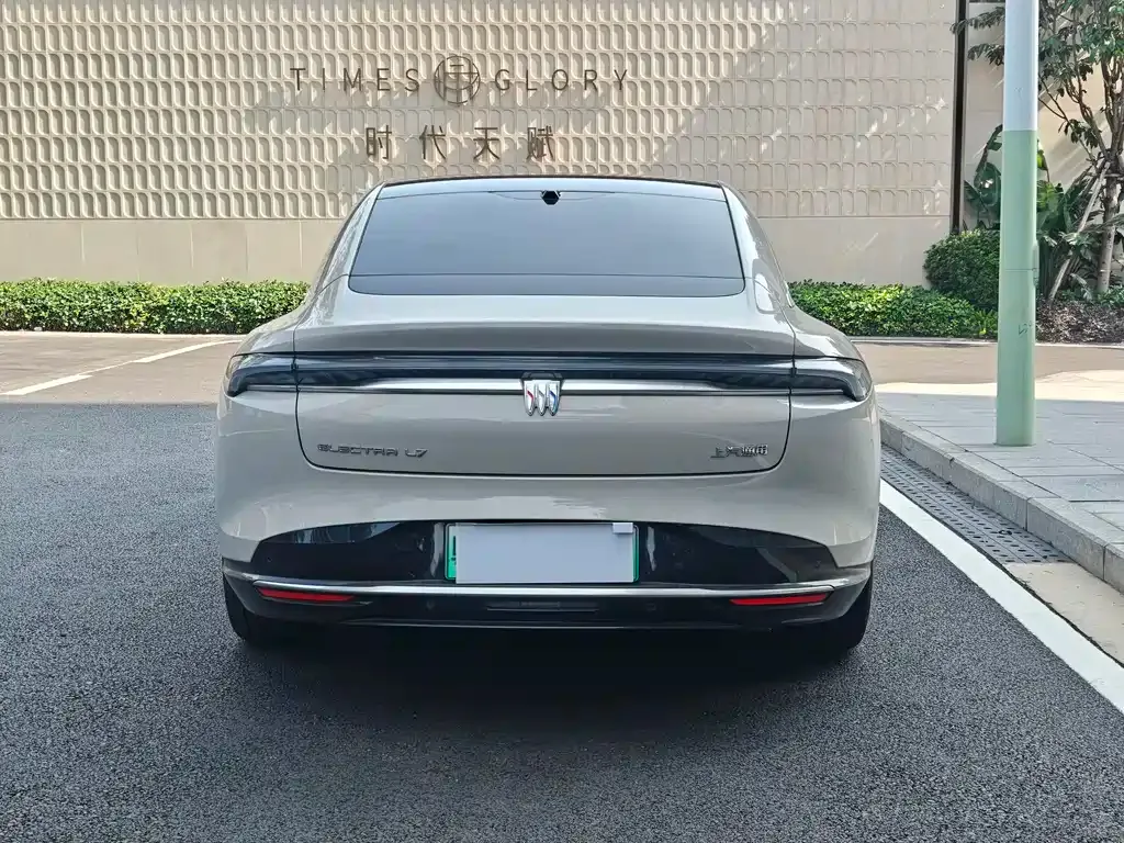 Buick Electra L7 2025 из CN, фото 9