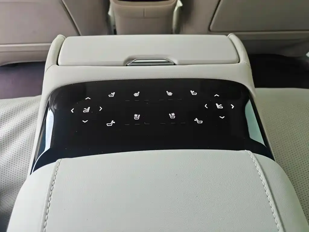 Buick Electra L7 2025 из CN, фото 2