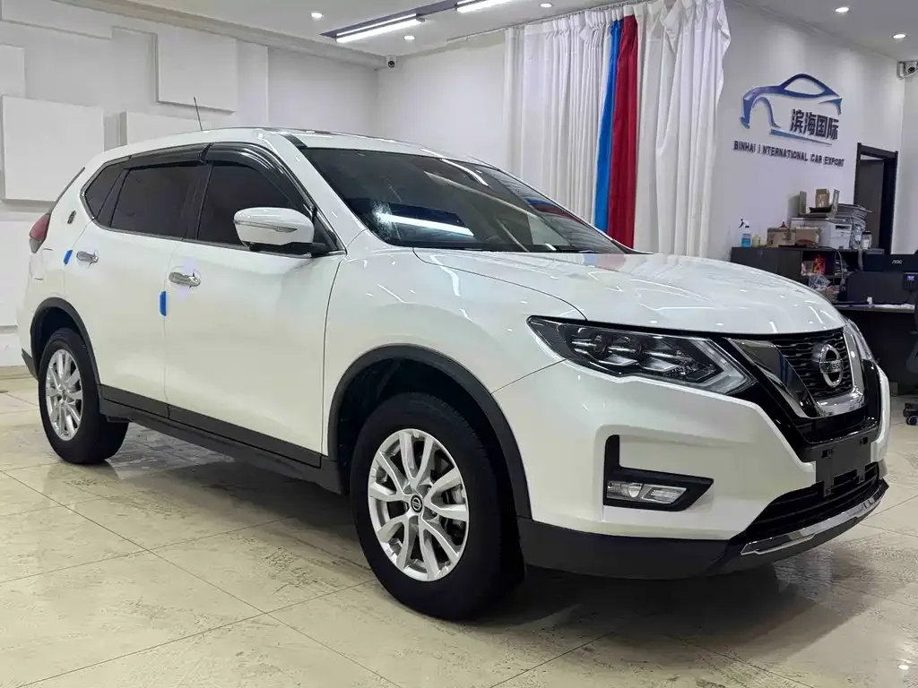 Nissan X-Trail — фото 4