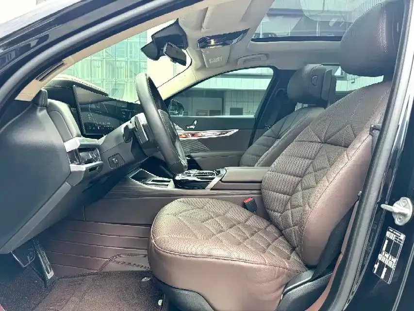 BMW 7 Series — фото 4