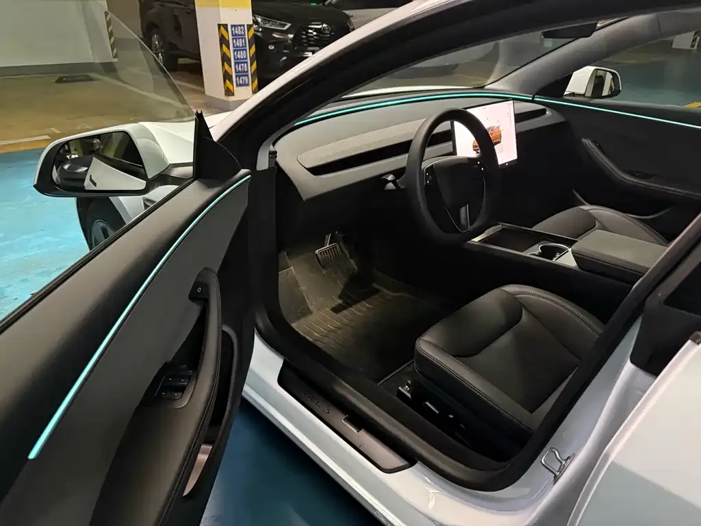 Tesla Model 3 — фото 6