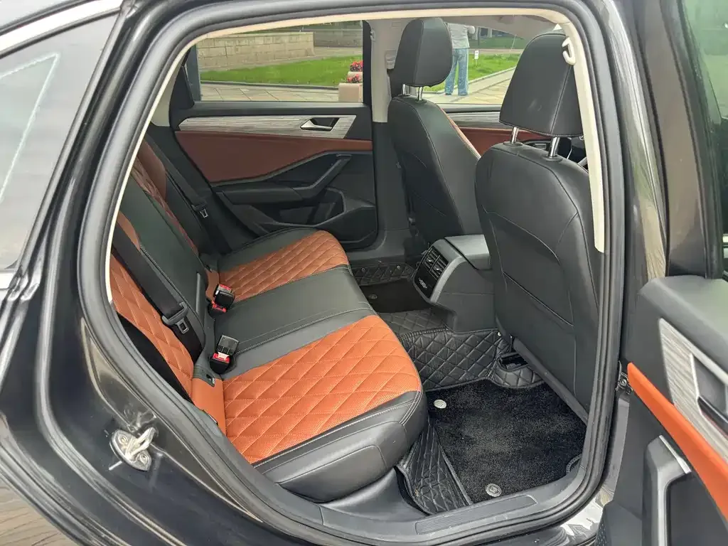 Volkswagen Sagitar 2023 из CN, фото 2