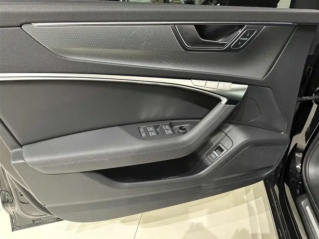 Audi A6 (Import) 2023 из CN, фото 10