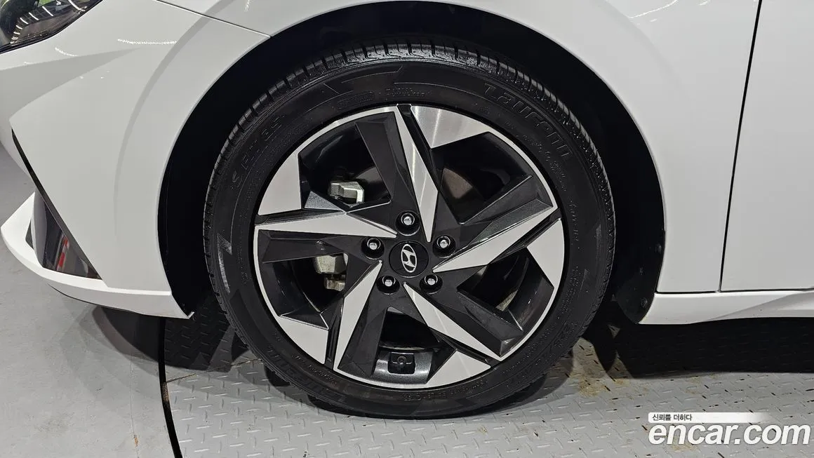 Hyundai AVANTE — фото 6