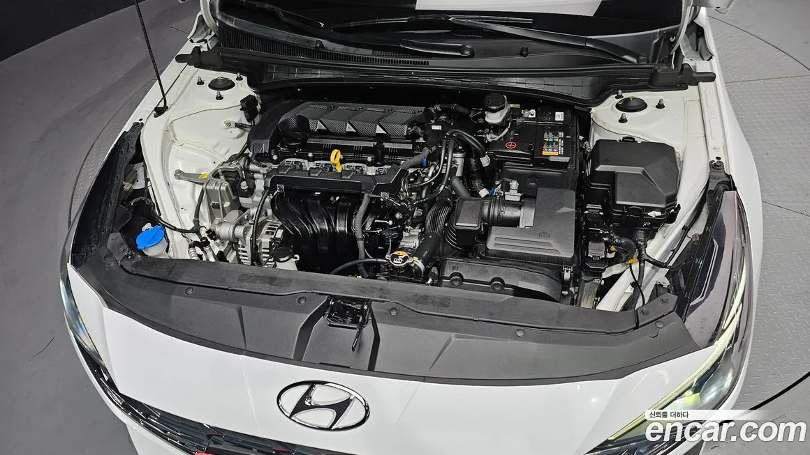 Hyundai AVANTE — фото 4