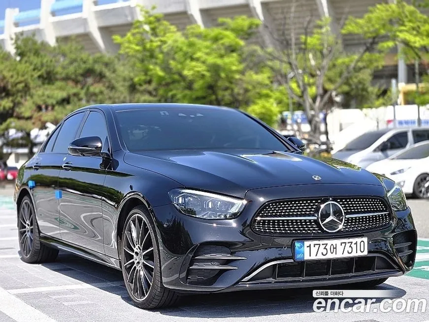 Mercedes-Benz E-Class — фото 4