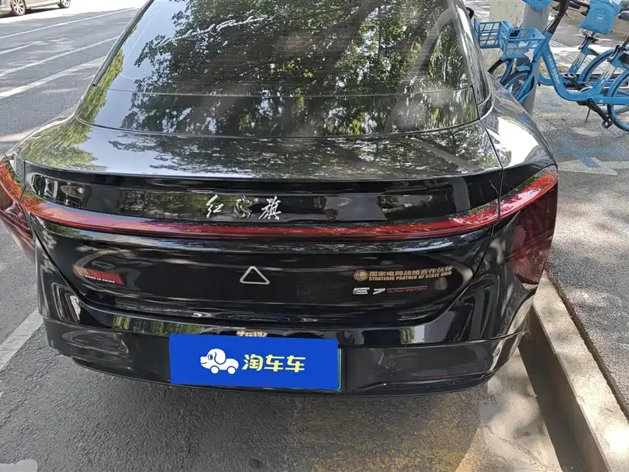 Hongqi EH7 2024 из CN, фото 9