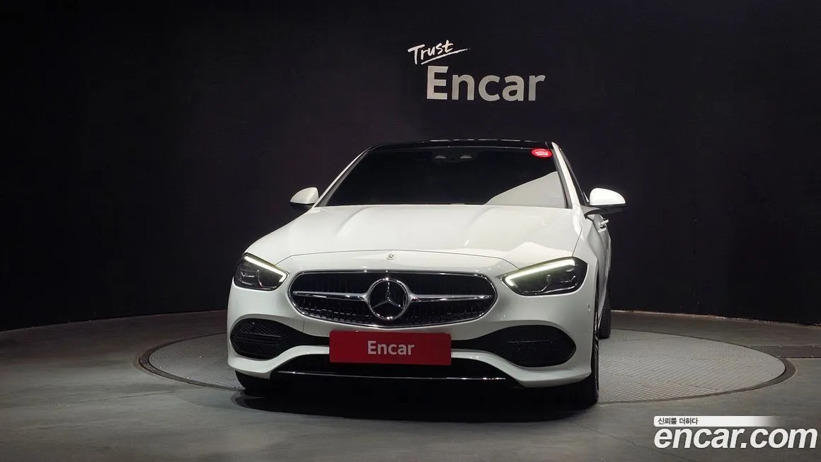 Mercedes-Benz C-Class 2024 из KR, фото 2