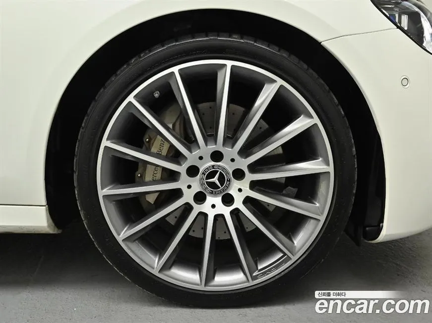 Mercedes-Benz E-Class — фото 9