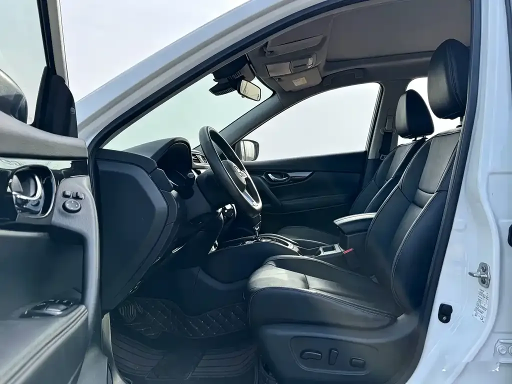 Nissan X-Trail — фото 10