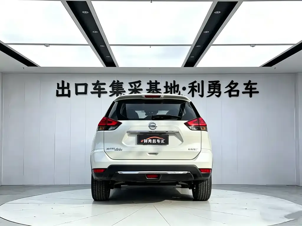 Nissan X-Trail — фото 2