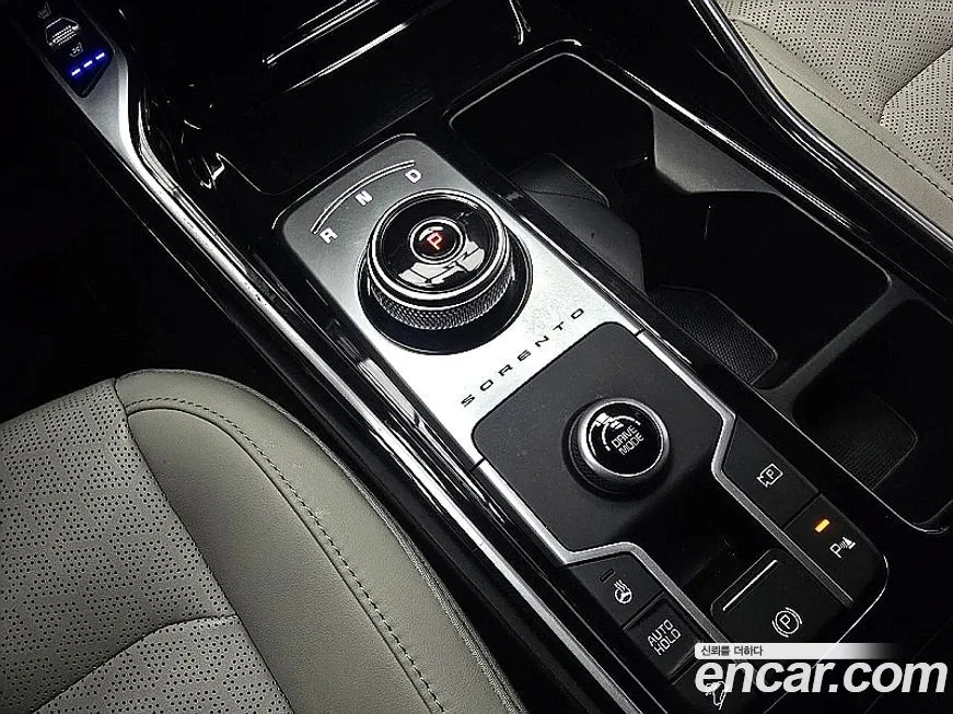 Kia Sorento — фото 8