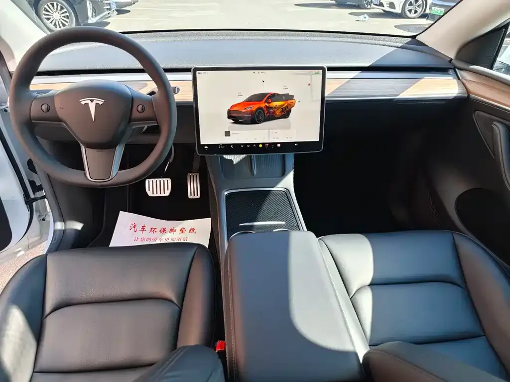 Tesla Model Y — фото 5