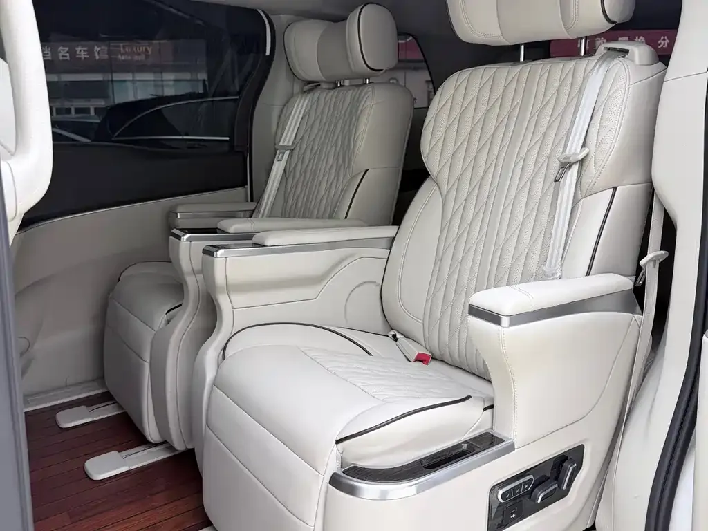Buick GL8 2022 из CN, фото 7