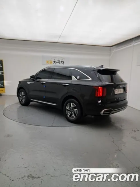Kia Sorento — фото 5