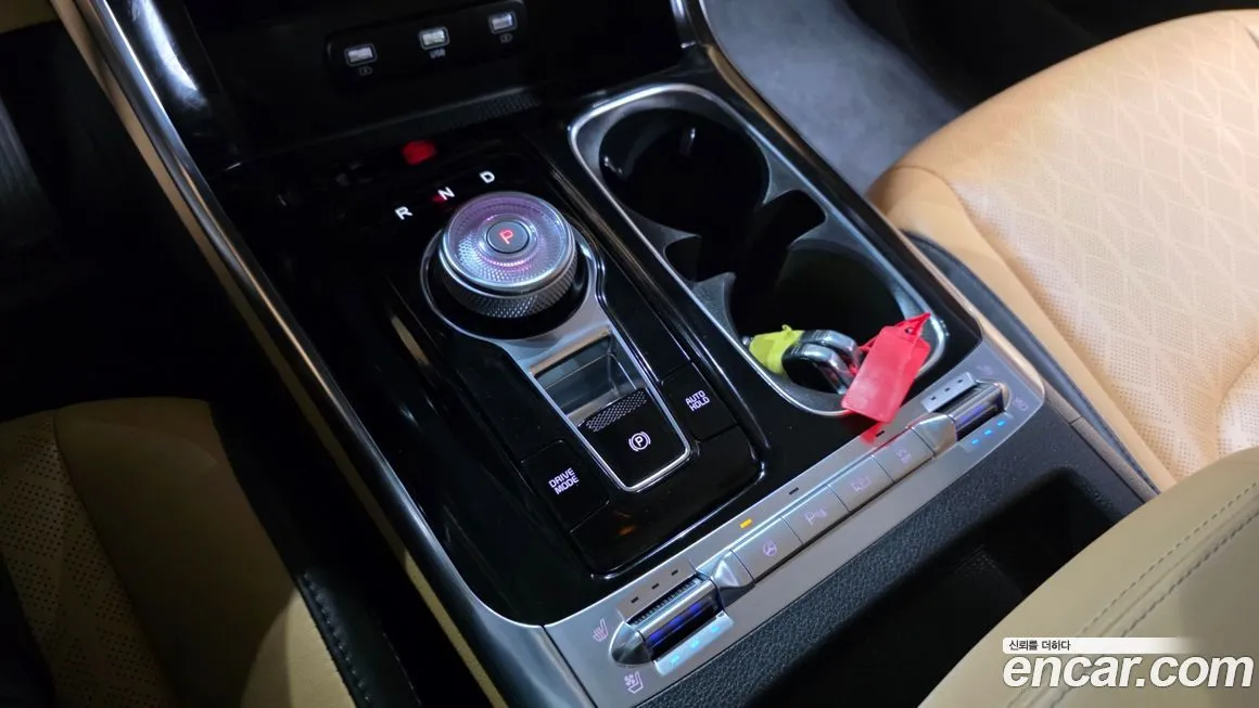 Kia Carnival — фото 10
