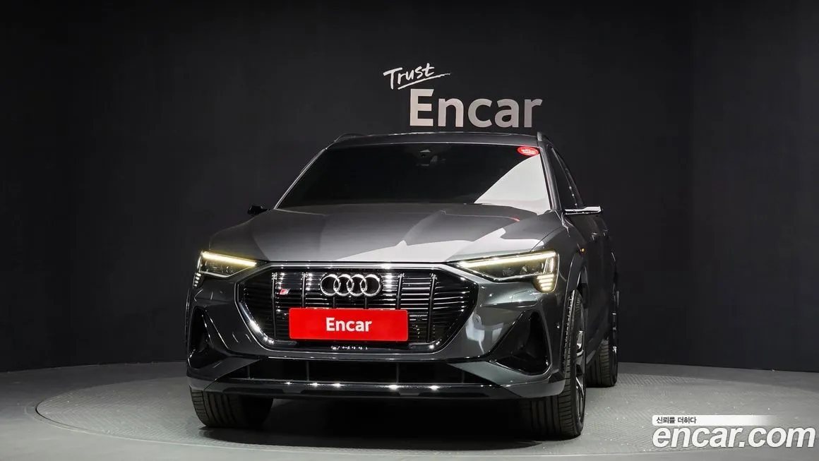 Audi e-tron 2023 из KR, фото 2