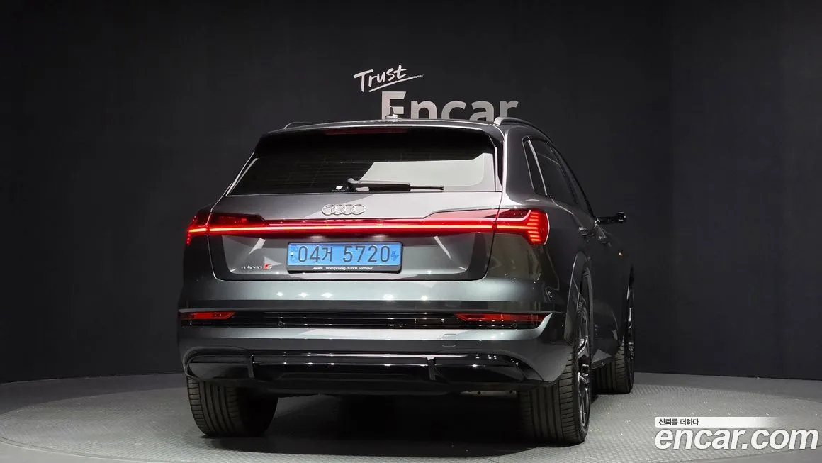 Audi e-tron 2023 из KR, фото 3