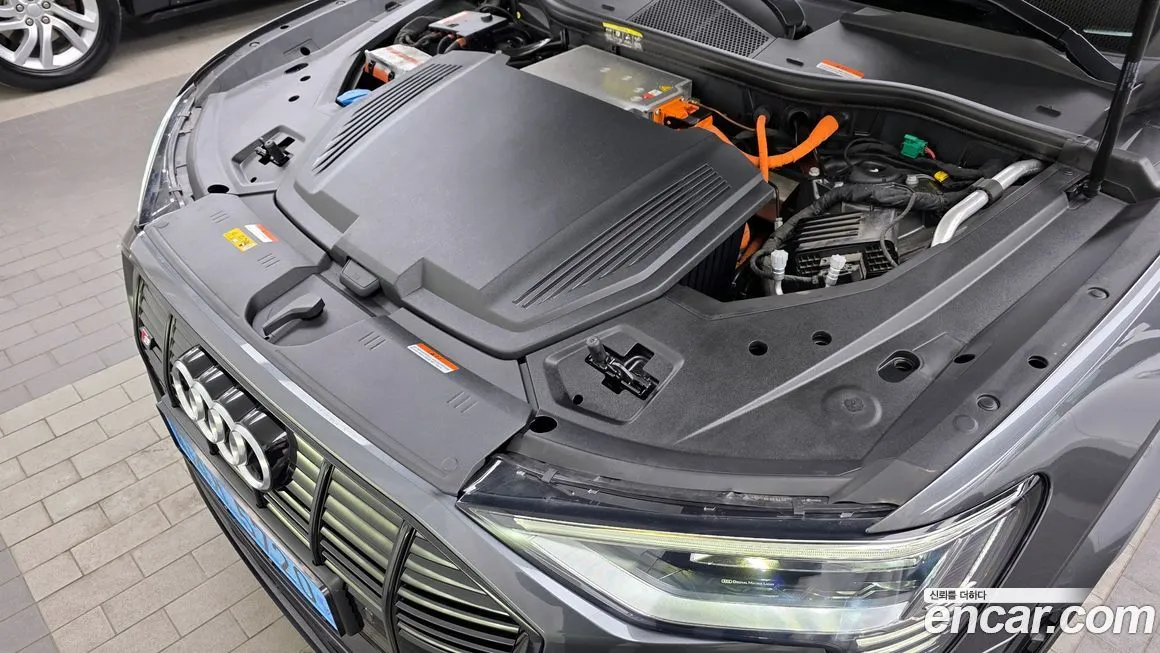 Audi e-tron 2023 из KR, фото 10