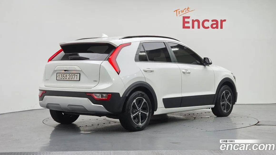 Kia Niro 2022 из KR, фото 2