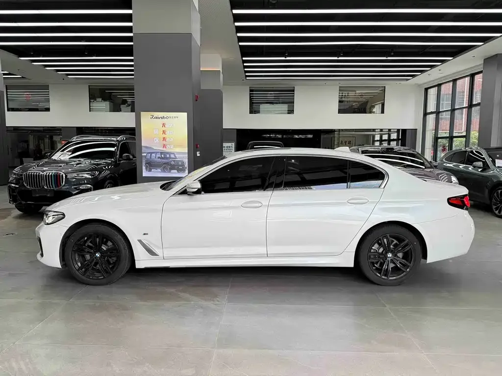 BMW 5 Series — фото 2