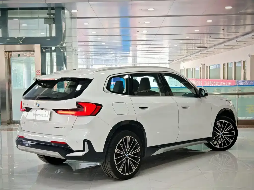 BMW X1 — фото 7