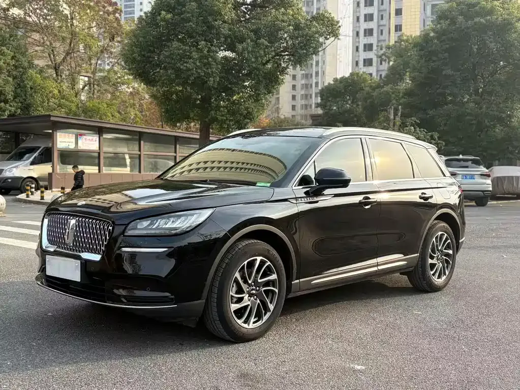 Lincoln Corsair