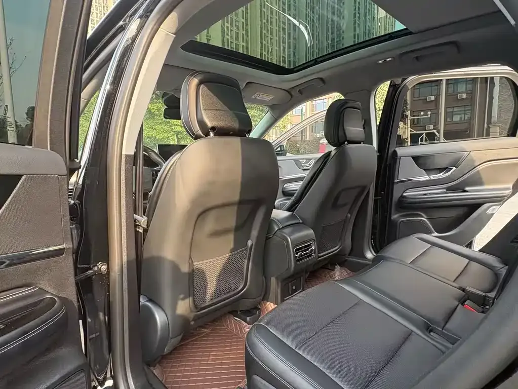 Lincoln Corsair 2023 из CN, фото 2