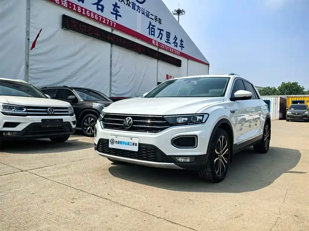 Volkswagen T-Roc — фото 1