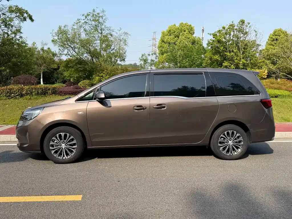 Buick GL8 2022 из CN, фото 9
